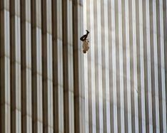Fotografija fotoreportera AP, Ričarda Dru pod nazivom “The Falling Man”